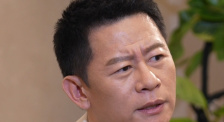 美女被打屁股